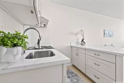 1560 Kanunu Street #1613, Honolulu, HI 96814 - Photo 4