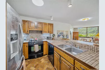555 Hahaione Street #5C, Honolulu, HI 96825 - Photo 2