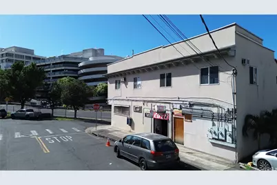 1402 Lusitana Street, Honolulu, HI 96813 - Photo 1