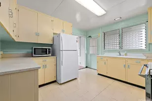 4022 Pakahi Pl, Honolulu, HI 96816 - Photo 18