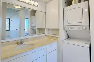 411 Hobron Ln, Honolulu, HI 96815 - Photo 12