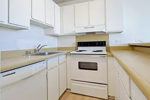 411 Hobron Ln, Honolulu, HI 96815 - Photo 8