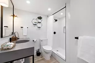 1777 Ala Moana Blvd, Honolulu, HI 96815 - Photo 16