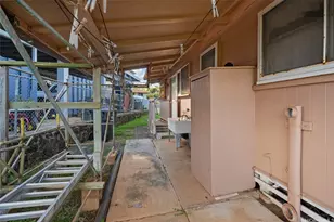 1067 Kina St, Kailua, HI 96734 - Photo 4