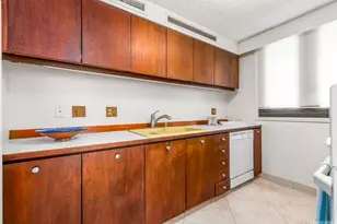 1650 Ala Moana Blvd, Honolulu, HI 96815 - Photo 22