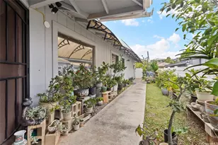 94-791 Kaaka St, Waipahu, HI 96797 - Photo 2
