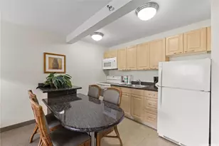 229 Paoakalani Ave, Honolulu, HI 96815 - Photo 8