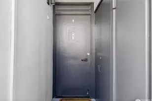 2421 Ala Wai Blvd, Honolulu, HI 96815 - Photo 16