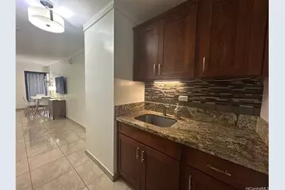 2465 Kuhio Avenue #304, Honolulu, HI 96815 - Photo 14