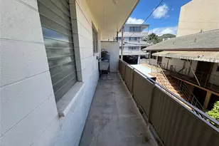 1323 Matlock Ave, Honolulu, HI 96814 - Photo 6