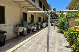 1329 Matlock Ave, Honolulu, HI 96814 - Photo 2