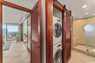 1910 Ala Moana Blvd, Honolulu, HI 96815 - Photo 16