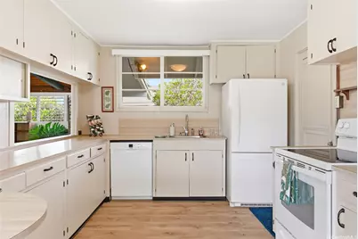 661 N Kainalu Drive, Kailua, HI 96734 - Photo 16