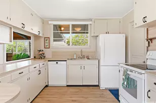 661 N Kainalu Dr, Kailua, HI 96734 - Photo 16