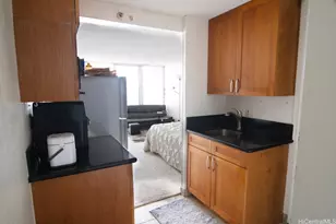 445 Seaside Ave, Honolulu, HI 96814 - Photo 4