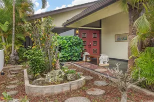 98-1655 Piki St, Aiea, HI 96701 - Photo 2