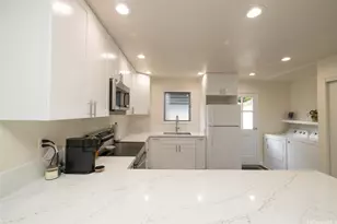 47-371 Hui Iwa St, Kaneohe, HI 96744 - Photo 4