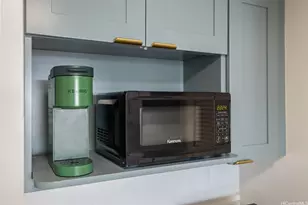 445 Seaside Ave, Honolulu, HI 96815 - Photo 16