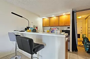 747 Amana St, Honolulu, HI 96814 - Photo 14