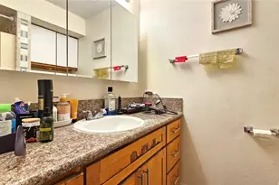 747 Amana St, Honolulu, HI 96814 - Photo 10