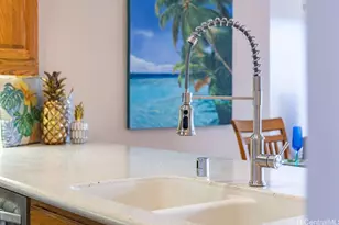 555 Hahaione St, Honolulu, HI 96825 - Photo 8