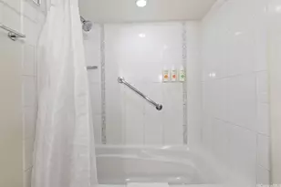 410 Atkinson Dr, Honolulu, HI 96814 - Photo 10