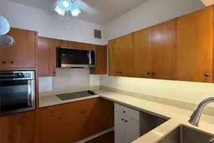 1001 Wilder Ave, Honolulu, HI 96822 - Photo 2
