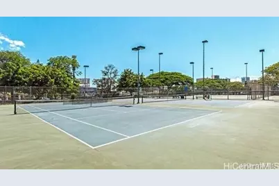 1210 Wilder Avenue #303, Honolulu, HI 96822 - Photo 18