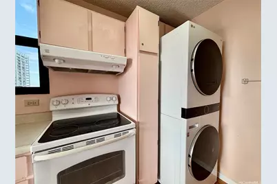 2410 Cleghorn Street #2403, Honolulu, HI 96815 - Photo 8