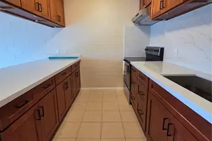 1687 Pensacola St, Honolulu, HI 96822 - Photo 2