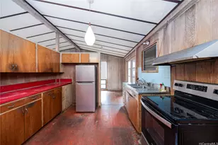 1310 Hoowali St, Pearl City, HI 96782 - Photo 8