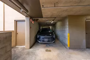 21 Craigside Pl, Honolulu, HI 96817 - Photo 12