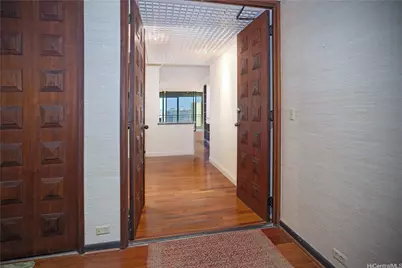 1010 Wilder Avenue #803, Honolulu, HI 96822 - Photo 2