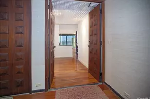 1010 Wilder Ave, Honolulu, HI 96822 - Photo 2