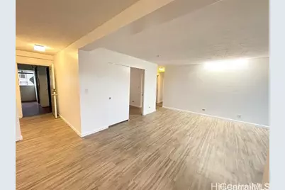 1309 Wilder Avenue #201, Honolulu, HI 96822 - Photo 2