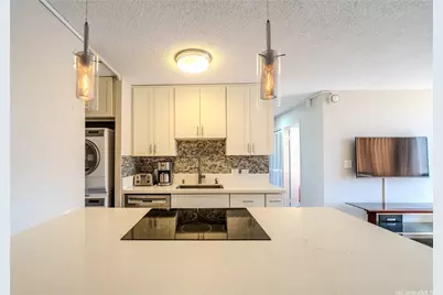 320 Liliuokalani Avenue #1103, Honolulu, HI 96815 - Photo 1