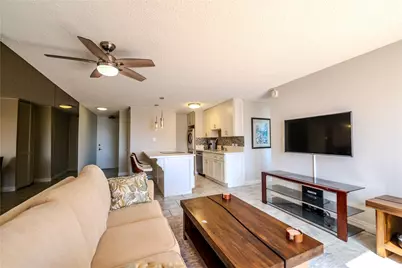 320 Liliuokalani Avenue #1103, Honolulu, HI 96815 - Photo 4