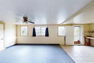 1625 Kalaepaa Dr, Honolulu, HI 96819 - Photo 1