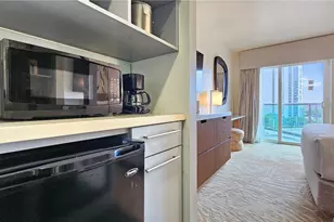 410 Atkinson Dr, Honolulu, HI 96814 - Photo 6