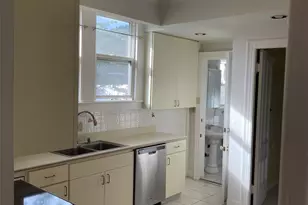 2142 Wilder Ave, Honolulu, HI 96822 - Photo 12