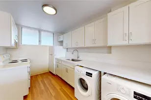 780 Amana St, Honolulu, HI 96814 - Photo 2