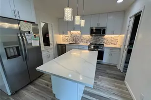 98-1426 Kaahumanu St, Pearl City, HI 96782 - Photo 2