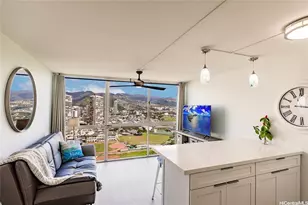 2211 Ala Wai Blvd, Honolulu, HI 96815 - Photo 2