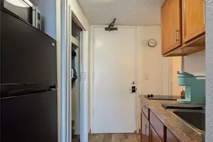 445 Seaside Ave, Honolulu, HI 96815 - Photo 10