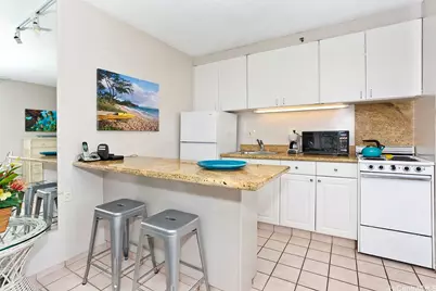 364 Seaside Avenue #701, Honolulu, HI 96815 - Photo 1