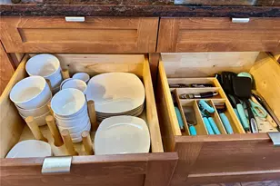 2440 Kuhio Ave, Honolulu, HI 96815 - Photo 10