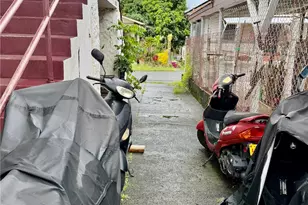 418 Dayton Ln, Honolulu, HI 96817 - Photo 18