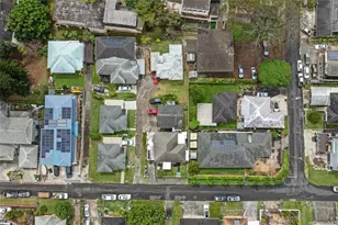 709 Twin View Dr, Honolulu, HI 96817 - Photo 22