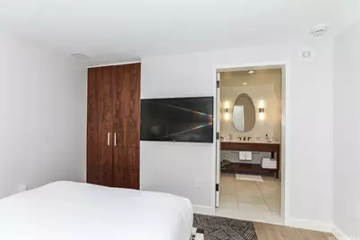 383 Kalaimoku Street #3302, Honolulu, HI 96815 - Photo 16