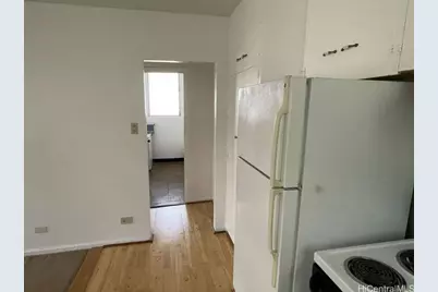 1525 Pensacola Street #300, Honolulu, HI 96822 - Photo 4